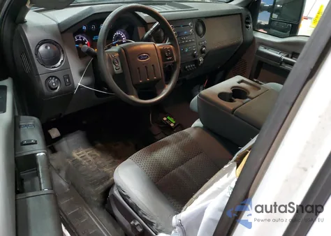 2015 Ford F250 Super Duty z USA, uszkodzony, nr VIN 1FT7X2B64FEC56015